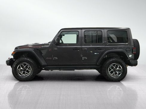 Used 2025 Jeep Wrangler Unlimited Rubicon w/ Convenience Group AWD/4WD image 2