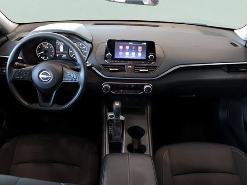 Used 2024 Nissan Altima 2.5 S image 11