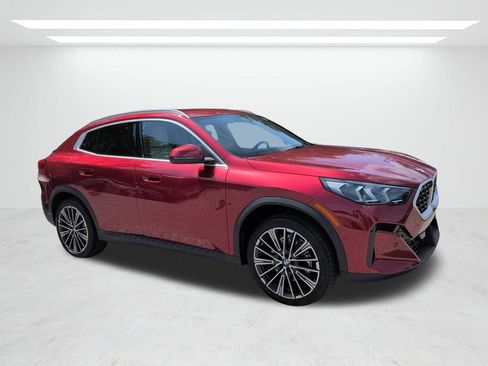 New 2026 BMW X2 xDrive28i w/ Technology Package AWD/4WD image 2