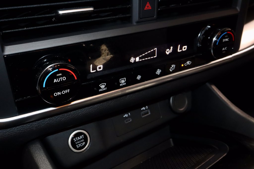 Certified 2023 Nissan Rogue SV AWD/4WD image 30
