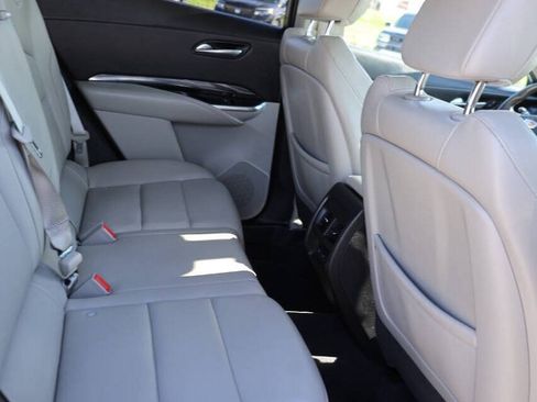 Used 2019 Cadillac XT4 Luxury AWD/4WD image 16