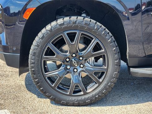 Used 2023 Chevrolet Tahoe Premier w/ Advanced Technology Package image 7