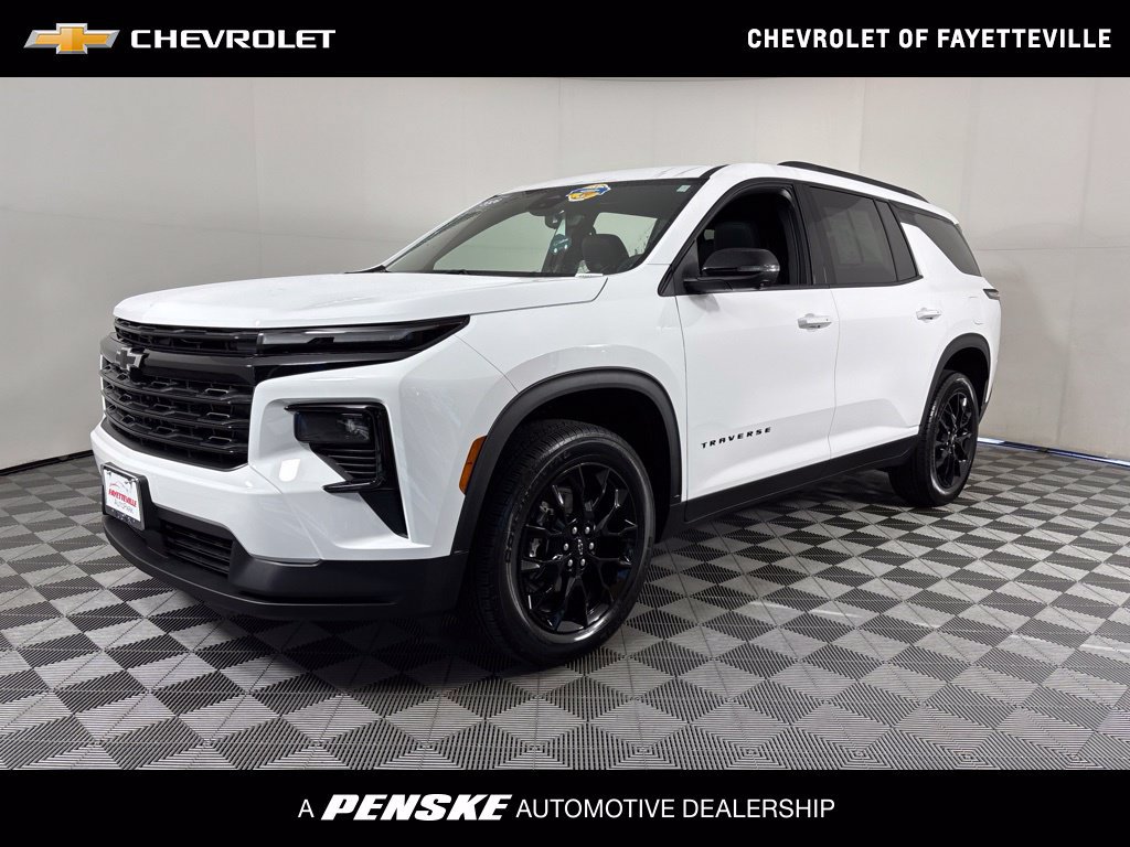 Certified 2026 Chevrolet Traverse LT w/ Midnight/Sport Edition FWD image 1