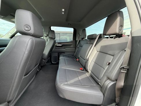 Used 2025 GMC Sierra 1500 Elevation image 9