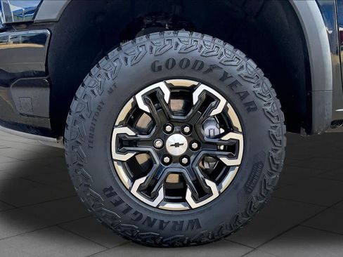Certified 2024 Chevrolet Silverado 1500 ZR2 w/ Technology Package AWD/4WD image 11