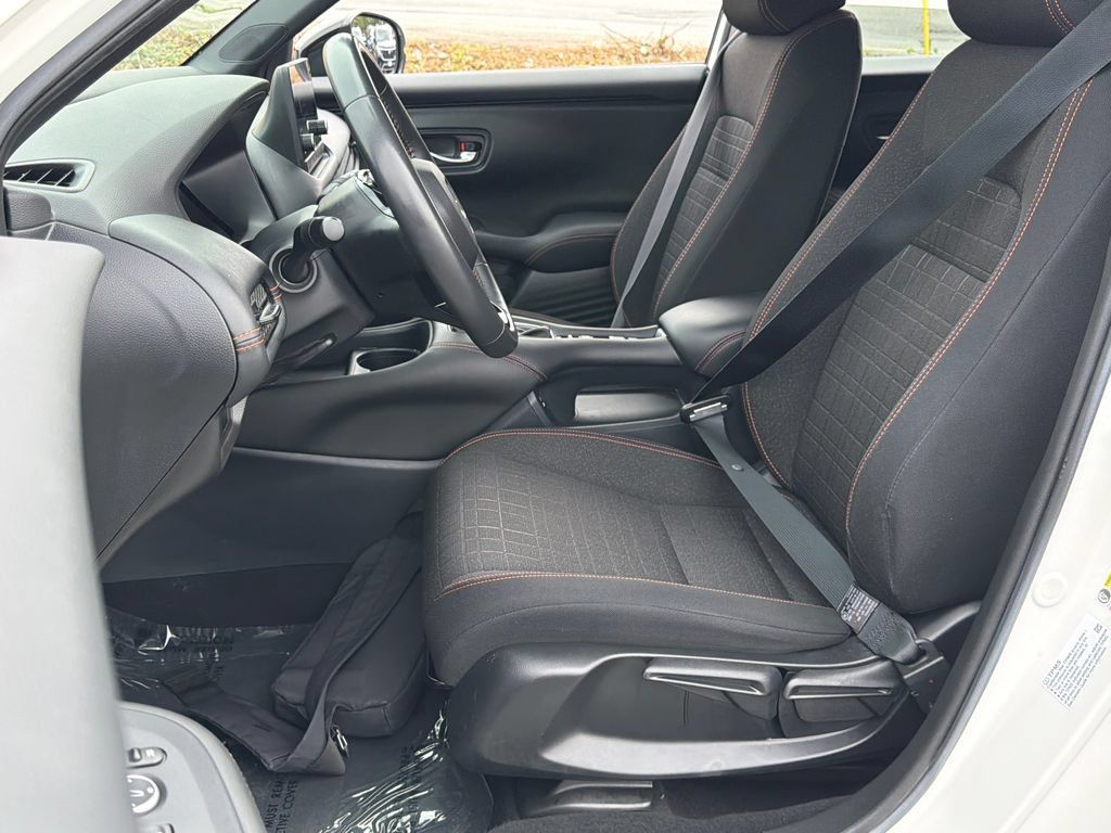 Used 2024 Honda HR-V Sport image 27