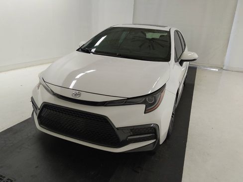 Used 2021 Toyota Corolla SE w/ SE Premium Package FWD image 15