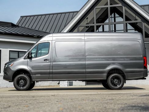 New 2025 Mercedes-Benz Sprinter 2500 image 3