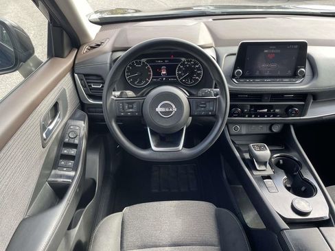 Used 2023 Nissan Rogue SV image 14