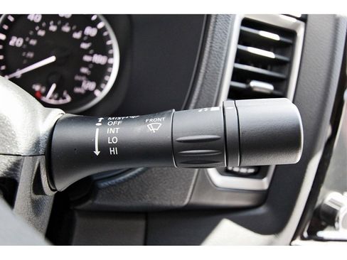 Certified 2024 Nissan Frontier SV w/ Technology Package image 16