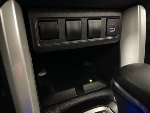 Used 2025 Toyota Corolla Cross LE FWD image 30
