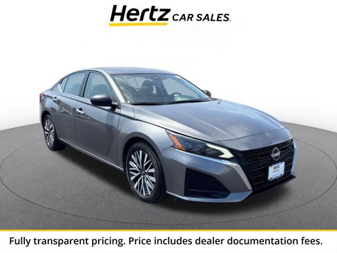 Used 2025 Nissan Altima 2.5 SV FWD image 1