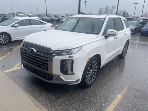 Used 2024 Hyundai Palisade Calligraphy AWD/4WD image 3