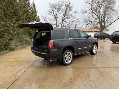 Used 2020 GMC Yukon Denali w/ Denali Premium Package image 32