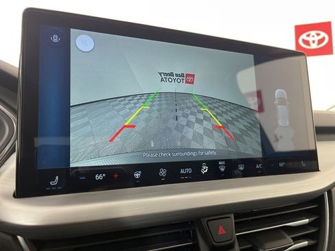 Used 2025 Ford Escape Platinum image 13