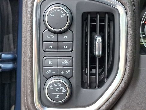 Used 2019 Chevrolet Silverado 1500 RST image 25