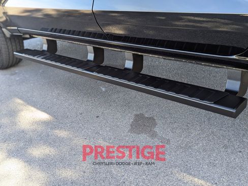 Used 2024 Chevrolet Colorado LT image 11