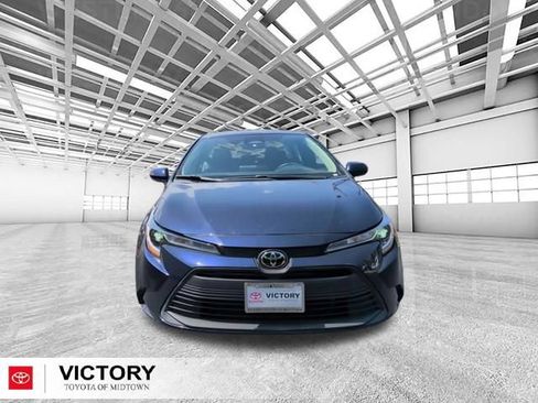 Used 2024 Toyota Corolla LE FWD image 11