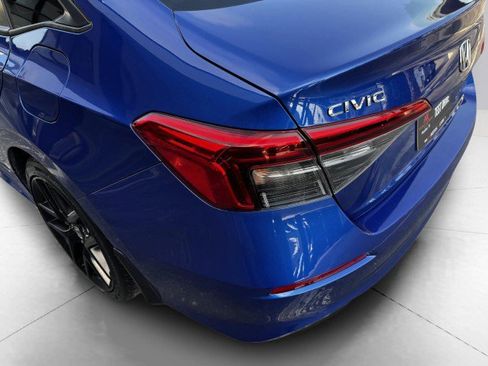 Used 2022 Honda Civic Sport image 12