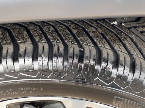 Certified 2022 Jeep Compass Limited image 17