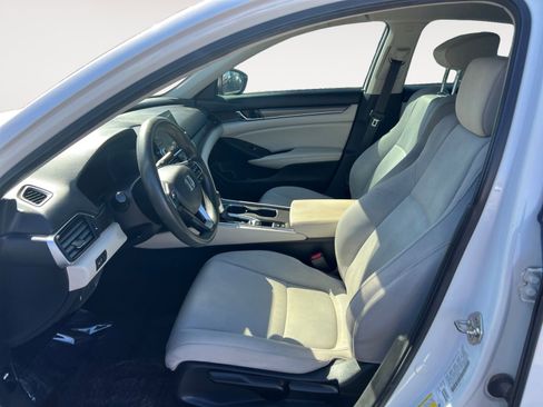 Used 2019 Honda Accord LX image 9