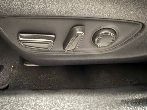 Used 2020 Toyota RAV4 XLE w/ Convenience Package image 29