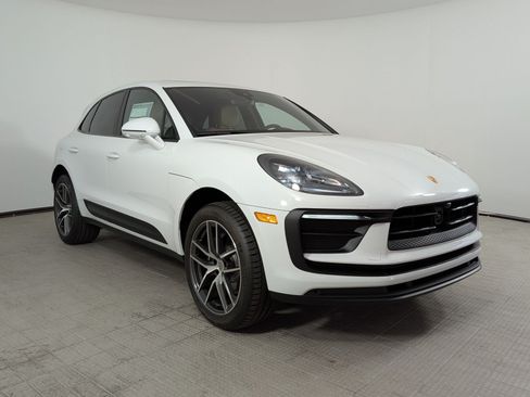 New 2026 Porsche Macan AWD/4WD image 7