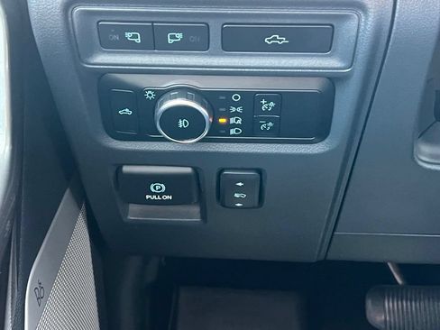 Used 2023 Ford F150 Lariat AWD/4WD image 35
