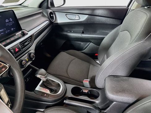 Used 2023 Kia Forte LXS w/ LXS Technology Package FWD image 23