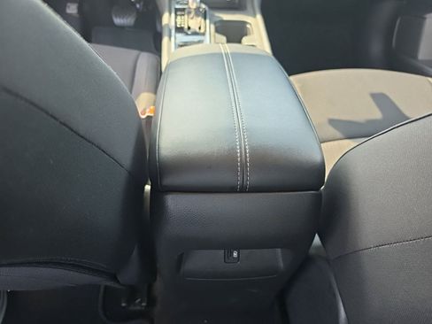 Used 2025 Nissan Sentra SV FWD image 13
