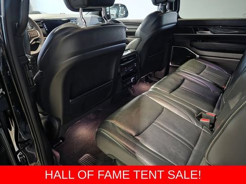 Used 2022 Jeep Wagoneer Series I AWD/4WD image 15