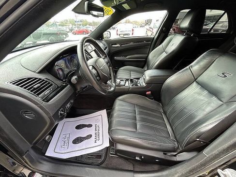 Used 2018 Chrysler 300 S w/ S Model Appearance Package AWD/4WD image 91