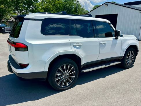 Used 2025 Lexus GX 550 w/ Accessory Package (2T) AWD/4WD image 5