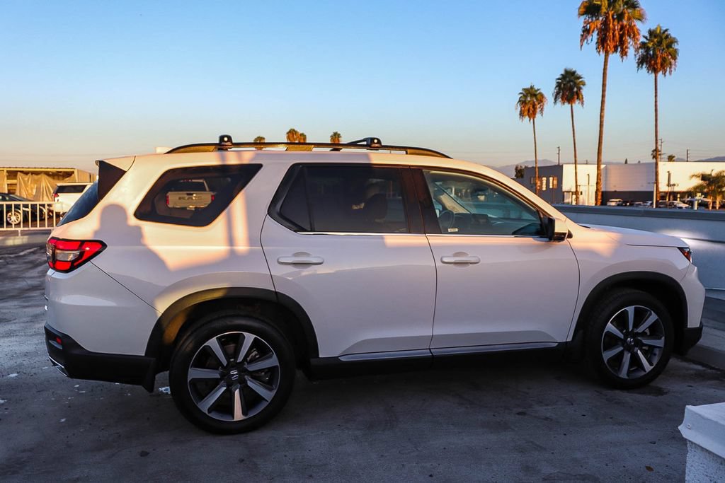 Used 2023 Honda Pilot Elite image 13