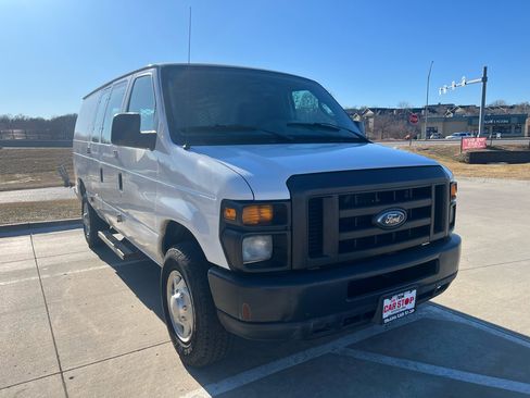 Used 2011 Ford E-350 and Econoline 350 Super Duty w/ PWR Group image 4