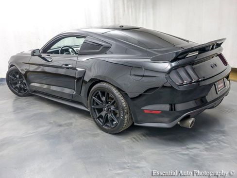 Used 2017 Ford Mustang GT Premium w/ Black Accent Package RWD image 8