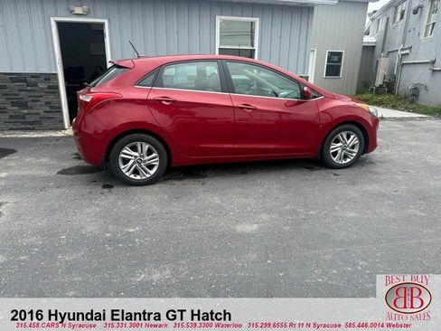 Used 2016 Hyundai Elantra GT FWD image 2