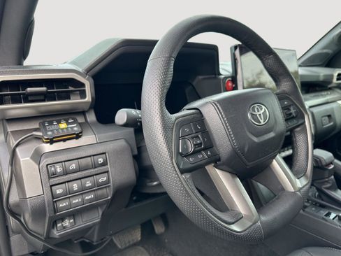 Used 2024 Toyota Tacoma TRD Off-Road w/ TRD Off Road Premium Package image 11