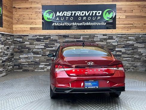 Used 2023 Hyundai Elantra SEL w/ Convenience Package FWD image 18