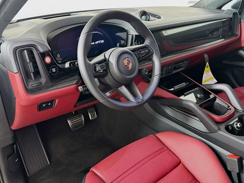 New 2026 Porsche Cayenne GTS AWD/4WD image 4