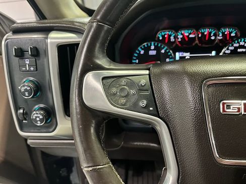 Used 2018 GMC Sierra 1500 SLT w/ SLT Premium Package AWD/4WD image 17