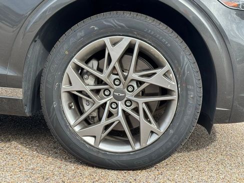 Used 2025 Genesis GV70 2.5T image 8