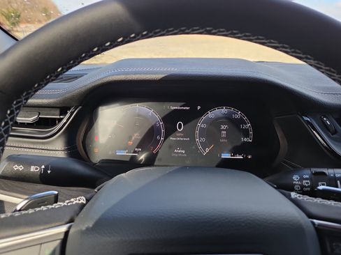 New 2026 Jeep Grand Cherokee Limited w/ Luxury Tech Group II AWD/4WD image 19