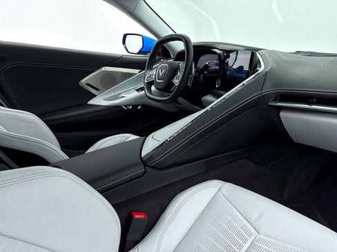 Used 2023 Chevrolet Corvette Stingray Premium Cpe w/ 3LT image 34