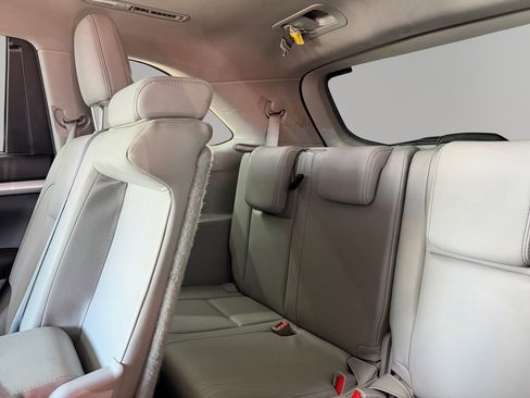 Used 2016 Toyota Highlander XLE FWD image 22