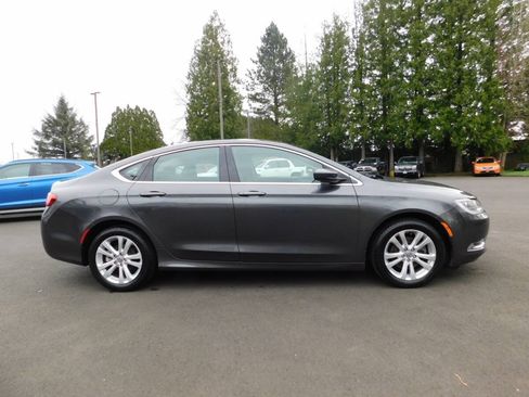 Used 2015 Chrysler 200 Limited w/ Convenience Group FWD image 18