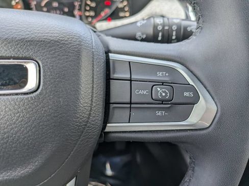 Used 2024 Jeep Compass Latitude AWD/4WD image 23
