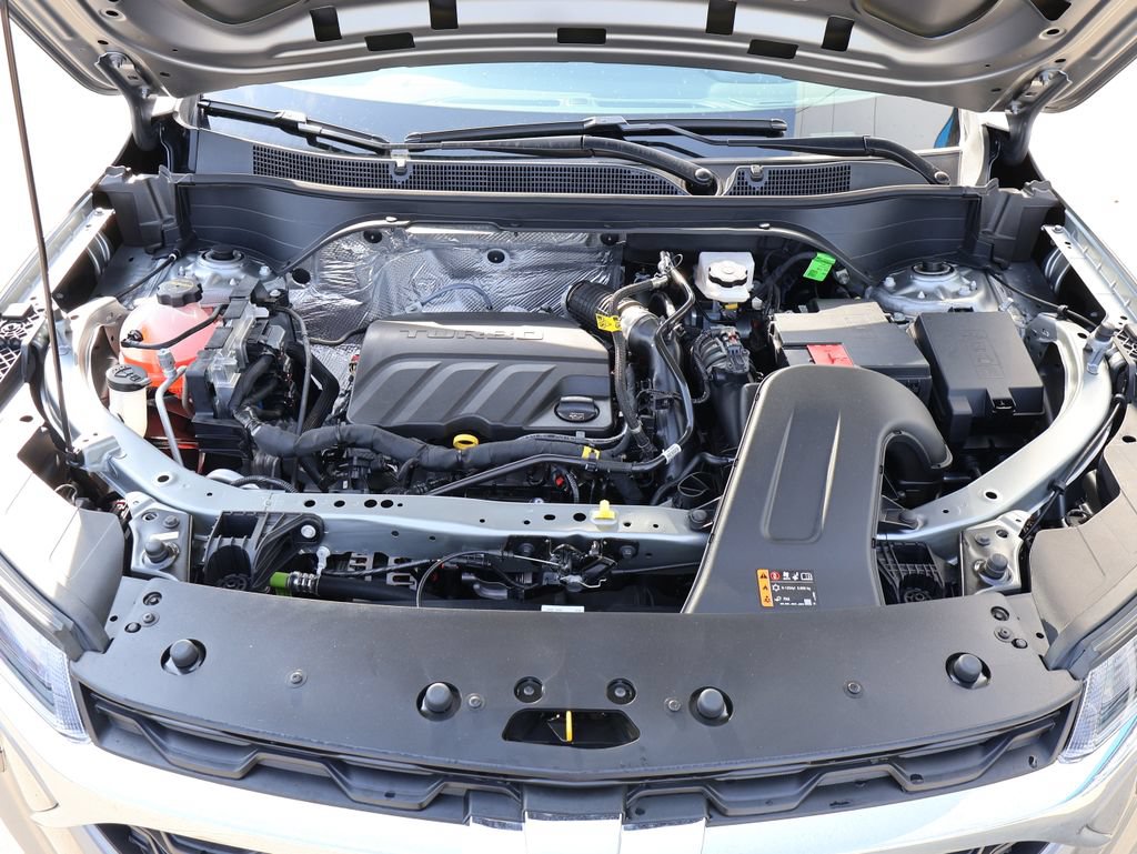 New 2026 Chevrolet Trax LS w/ LS Convenience Package FWD image 35