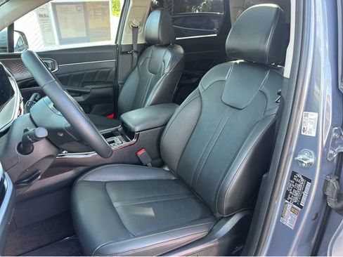 Certified 2024 Kia Sorento SX image 15