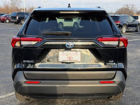 Certified 2022 Toyota RAV4 LE image 7